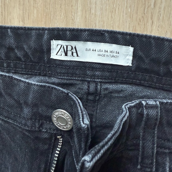 Zara Black Skinny Jeans with Stretch and Distressed Look - Picture 4 of 7